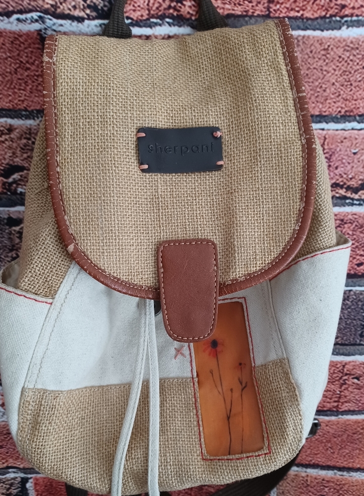 Sherpani IRIS backpack